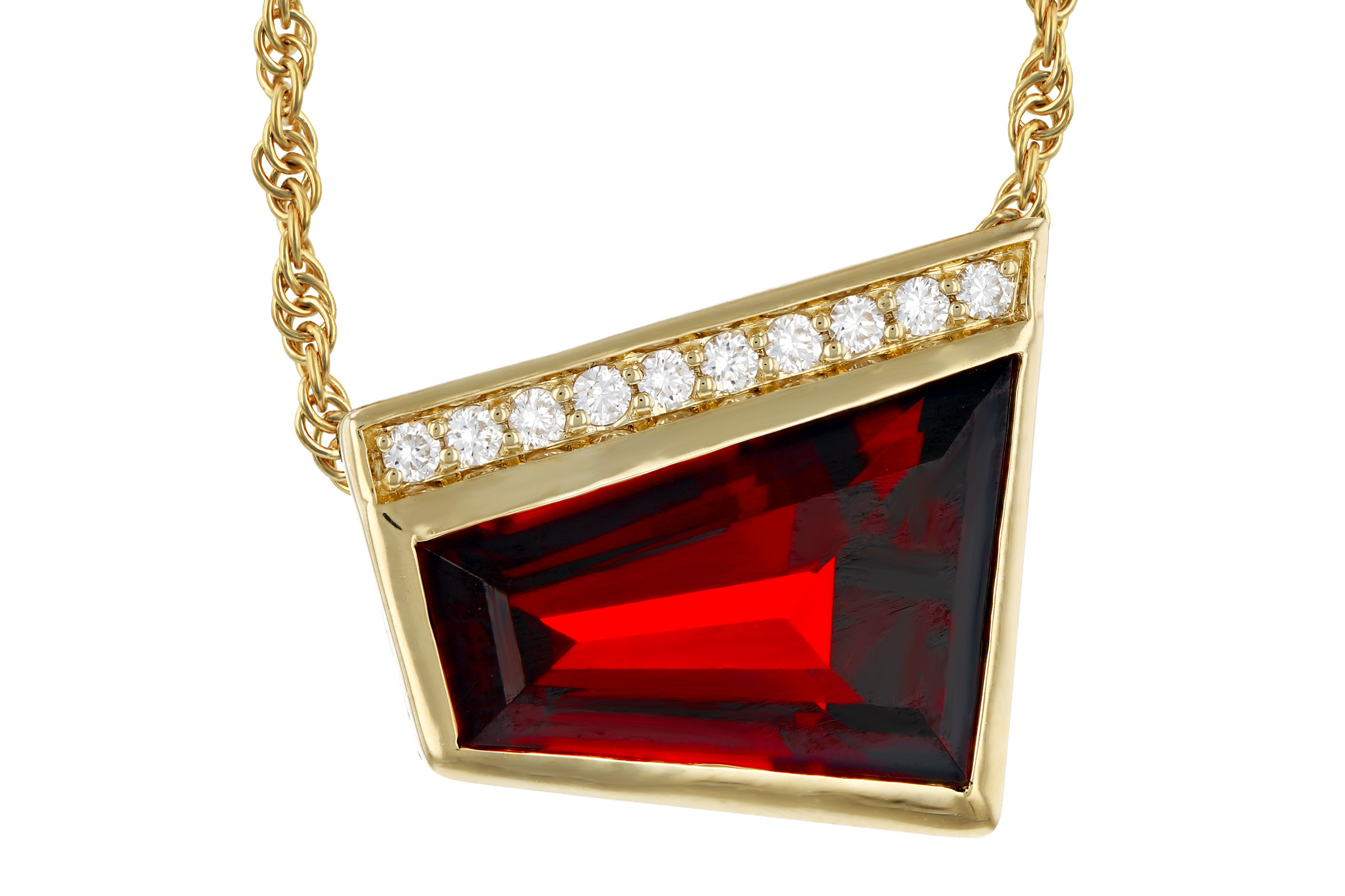 E312-20790: NECKLACE 3.92 GARNET 4.00 TGW