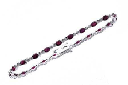 G220-45299: BRACELET 4.08 RUBY 4.55 TGW
