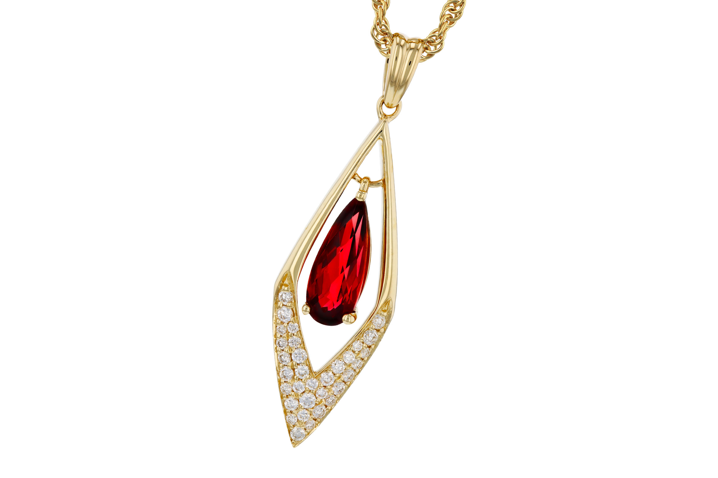 K312-20753: NECK .93 GARNET 1.10 TGW (10x4MM GAR)