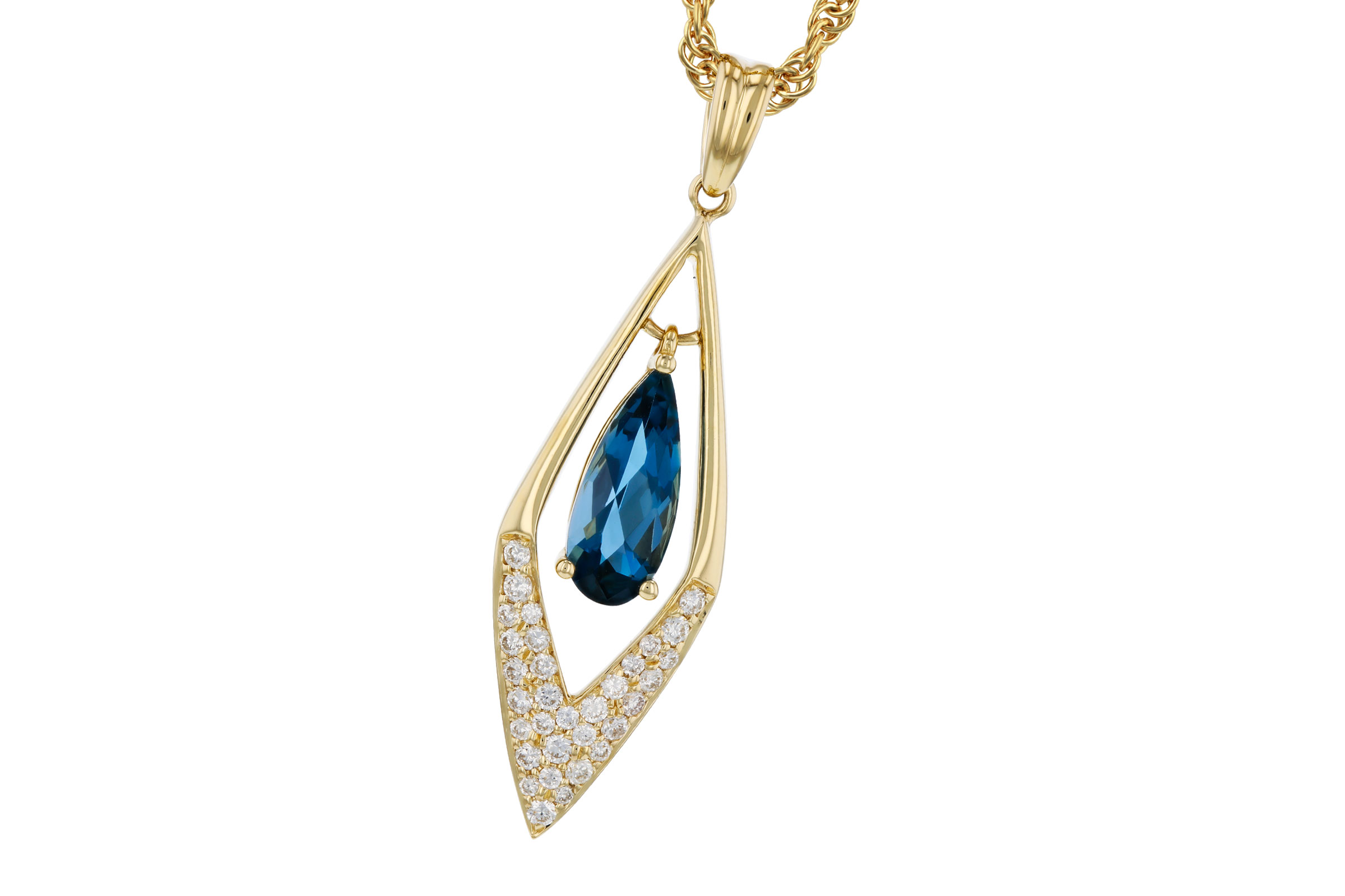 L312-20762: NECK .85 LONDON BLUE TOPAZ 1.02 TGW (10x4MM LBT)